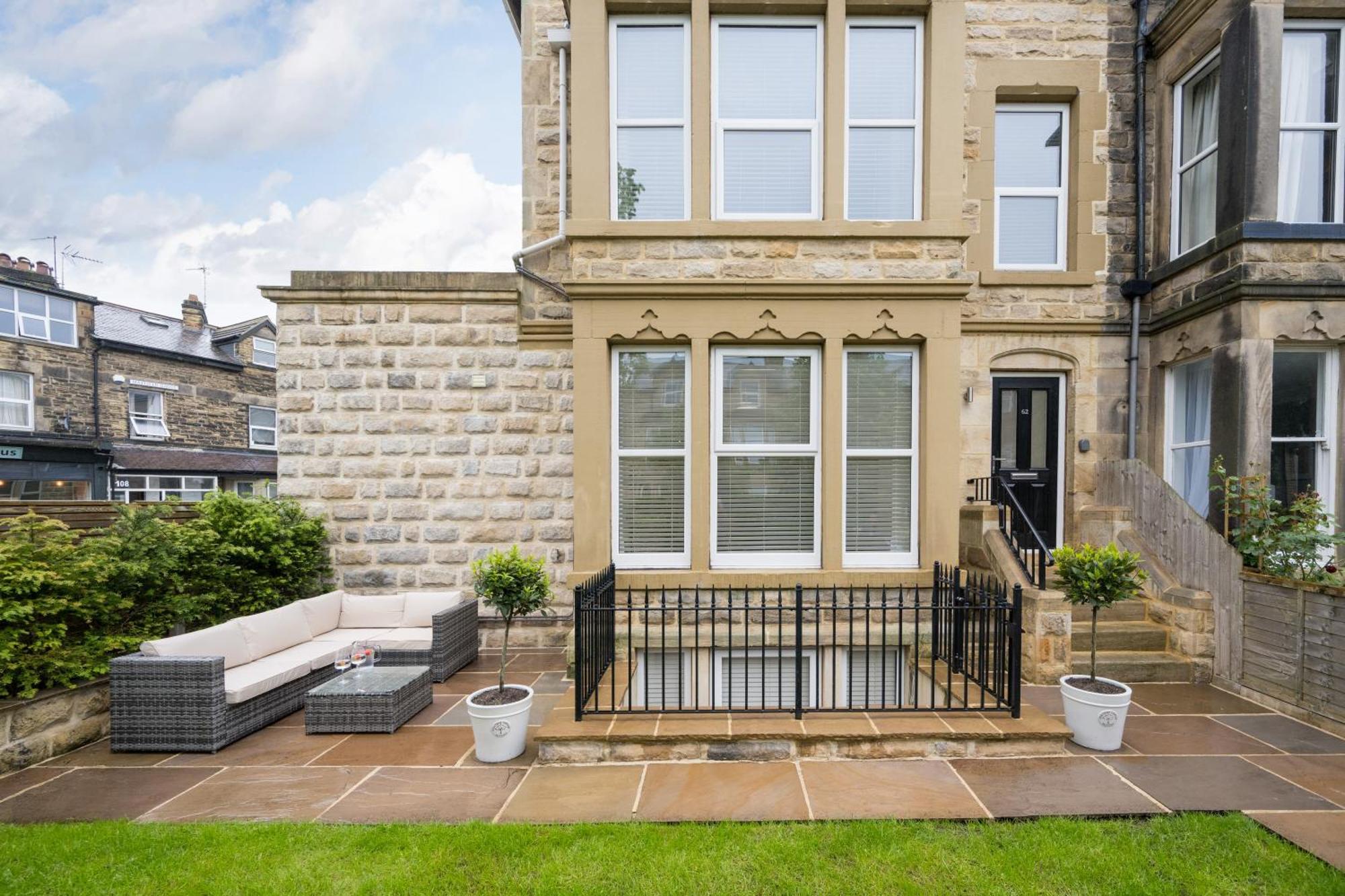 Sixtytwo By Harrogate Serviced Apartments Eksteriør billede